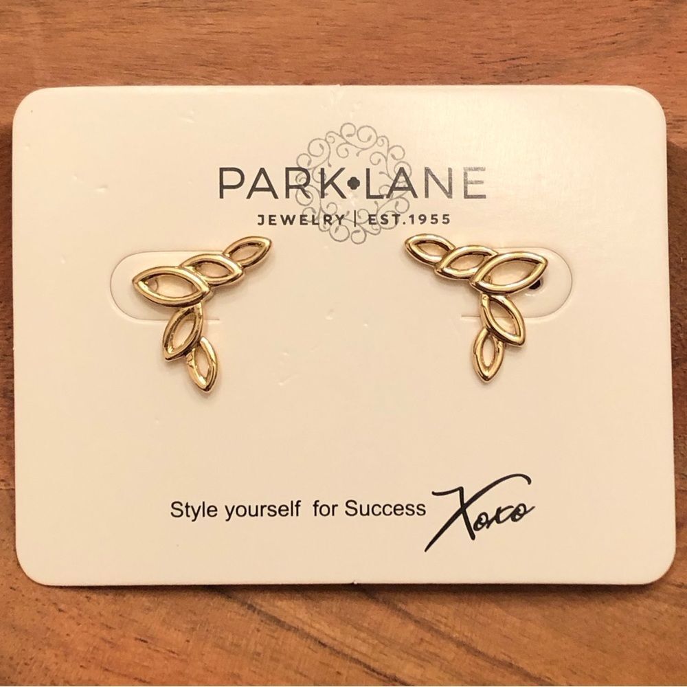 Park Lane | “Crepe” Pierced Earrings | Gold